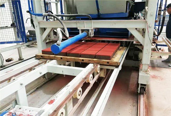 鐵尾礦制磚設備