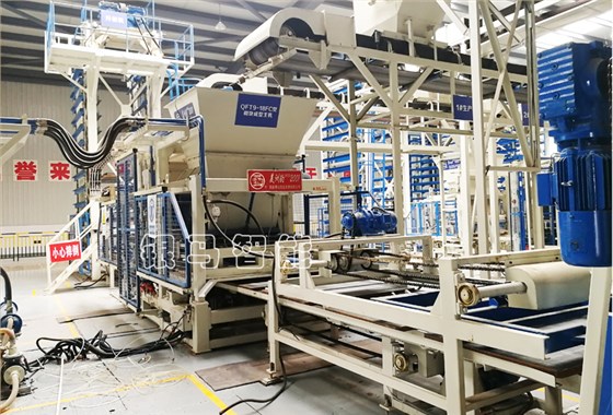 透水磚機(jī)設(shè)備