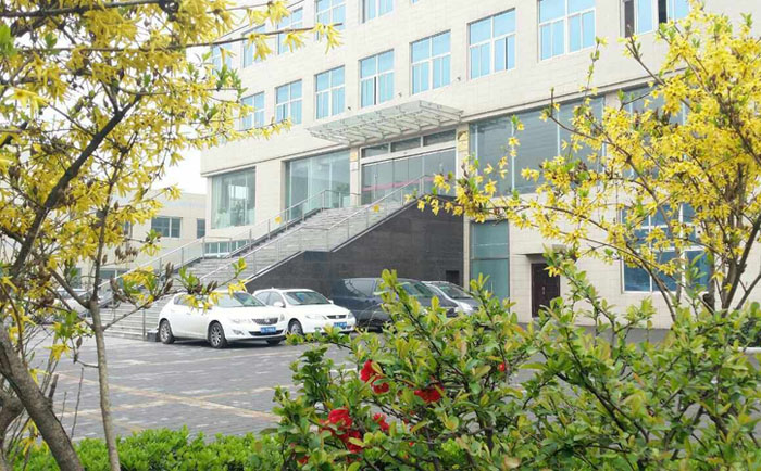 新型透水磚機(jī)廠家引進(jìn)無(wú)泵水幕漆霧過(guò)濾器