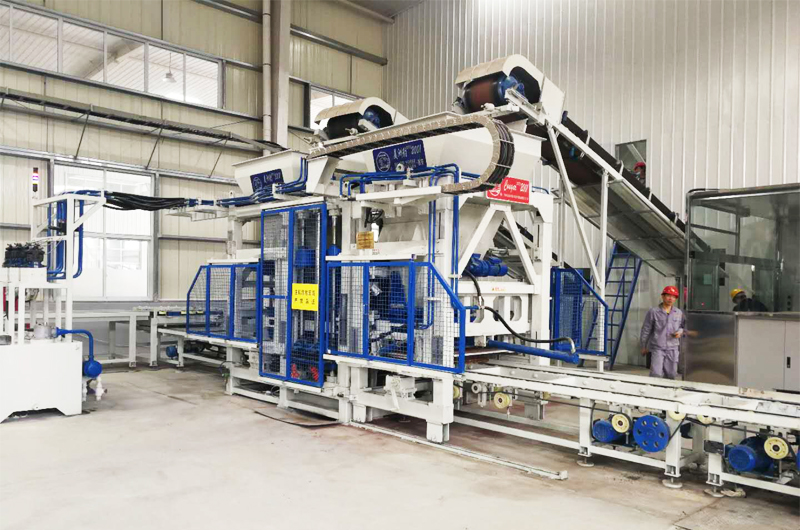 植草磚制磚機(jī)的選購主要看哪些方面? 植草磚制磚機(jī)的選購主要看哪些方面?