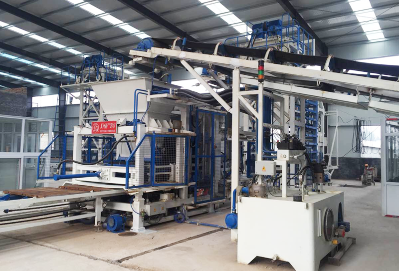 空心水泥磚機(jī)技術(shù)不斷革新獲得更多市場(chǎng)