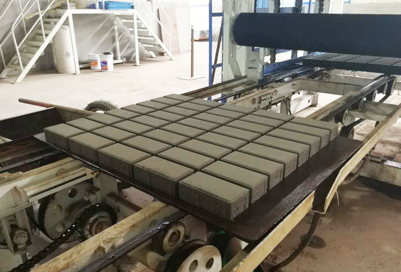 水泥磚制磚生產(chǎn)線如何實(shí)現(xiàn)廢棄物循環(huán)再用 水泥磚制磚生產(chǎn)線如何實(shí)現(xiàn)廢棄物循環(huán)再用