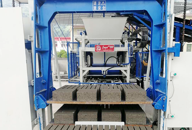 水泥免燒磚生產(chǎn)線設(shè)備制造時應(yīng)符合的標(biāo)準(zhǔn) 水泥免燒磚生產(chǎn)線設(shè)備制造時應(yīng)符合的標(biāo)準(zhǔn)