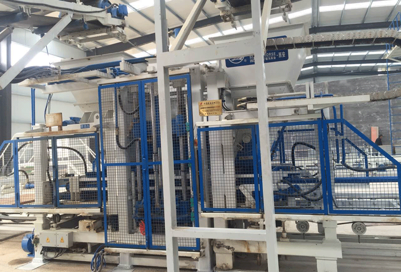 全自動建筑垃圾制磚機(jī)