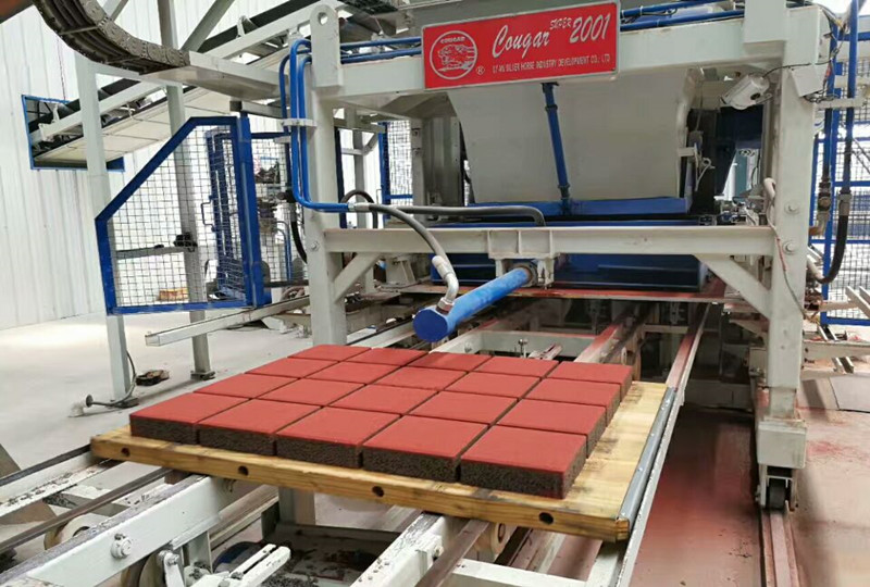 現(xiàn)代化的磚廠對透水磚機管理維修嚴謹性數(shù)字化分析