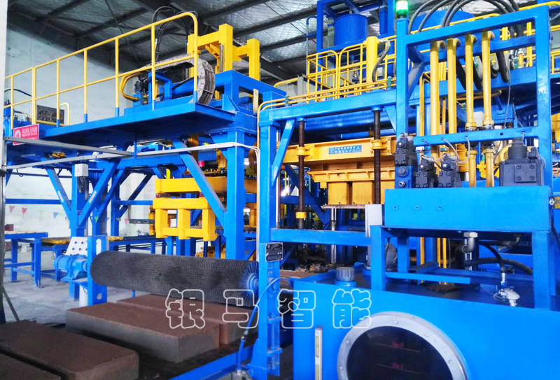 PC磚機(jī)械設(shè)備：西安銀馬砌塊磚機(jī)2019年的技術(shù)突破！