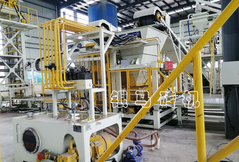 水泥彩磚設備:透水磚機如何預防故障的發(fā)生? 水泥彩磚設備:透水磚機如何預防故障的發(fā)生?