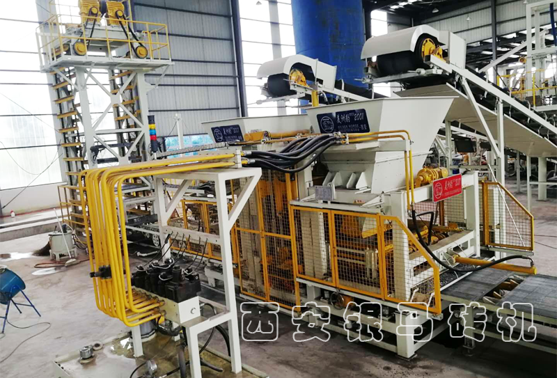 西安銀馬智能透水磚機(jī)：用“核心硬科技”為中國智造提氣！