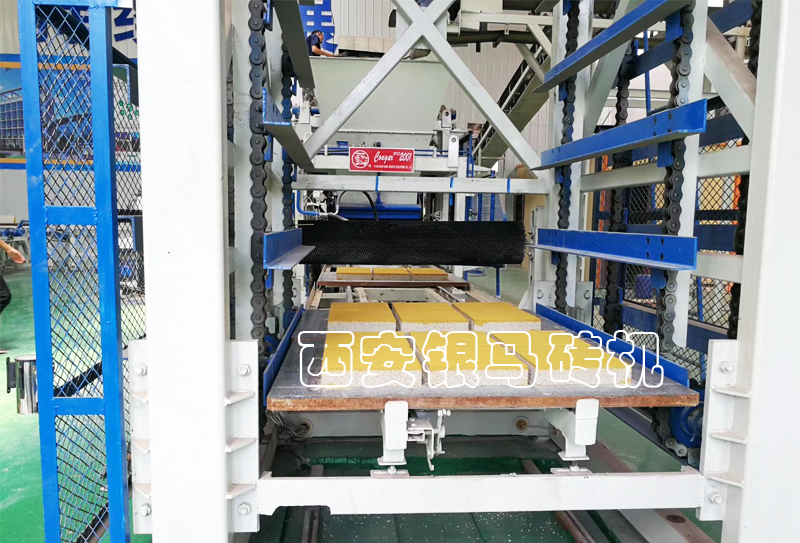 水渣免燒壓磚機(jī)：水泥磚機(jī)優(yōu)勢與故障處理方案有哪些？