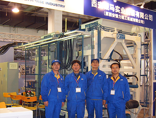 銀馬磚機(jī)公司維修服務(wù)團(tuán)隊(duì)