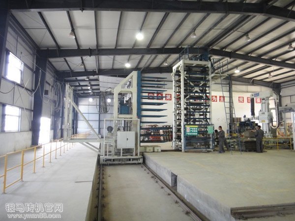 輕質(zhì)保溫砌塊磚機設(shè)備