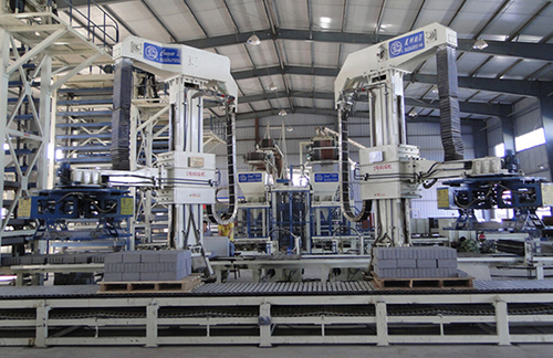 坐標(biāo)式碼垛機(jī)器人